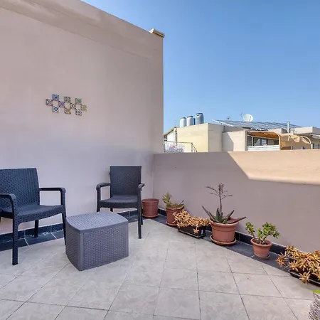 아파트 Charming 2 Bedroom Penthouse With Sun Terrace Aazz1-1