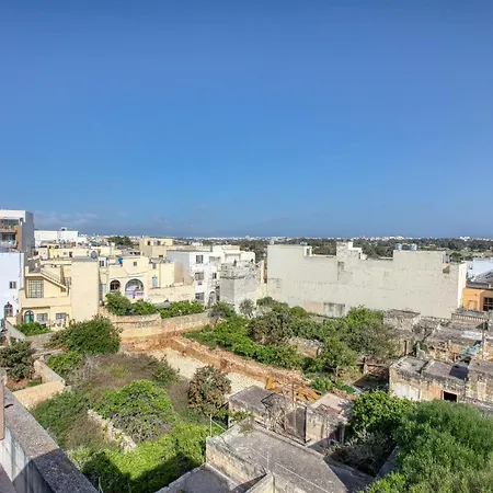 Charming 2 Bedroom Penthouse With Sun Terrace Aazz1-1 *
