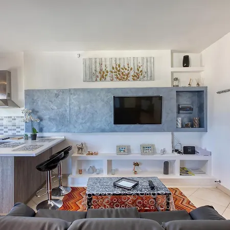 Charming 2 Bedroom Penthouse With Sun Terrace Aazz1-1 아파트 *