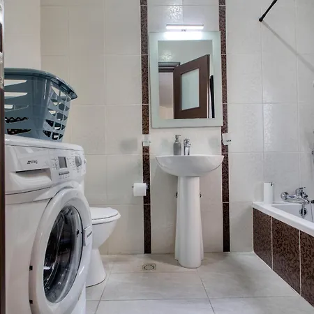 Charming 2 Bedroom Penthouse With Sun Terrace Aazz1-1 * 루카